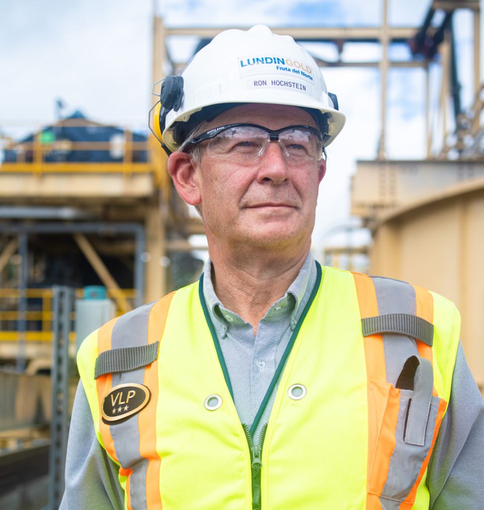 Ron Hochstein, Presidente y Director Ejecutivo de Lundin Gold recibió el galardón como “Mejor CEO del Año 2022” en la categoría de proyectos “En Operaciones”