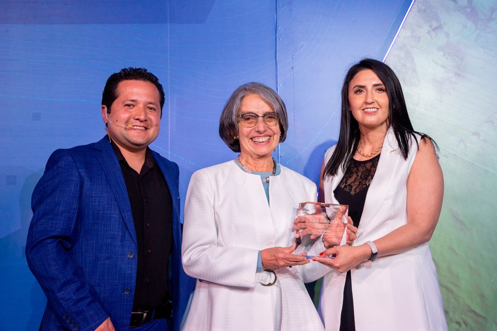 Lundin Gold recibió el reconocimiento Special Achievement Award in GIS - Minería Sostenible desde los SIG (Sistemas de Información Geográfica, GIS por sus siglas en inglés), por la implementación de su Estrategia Geoespacial y Ambiental. Esta distinción se realizó en el marco de la Conferencia Global de Usuarios Esri 2023